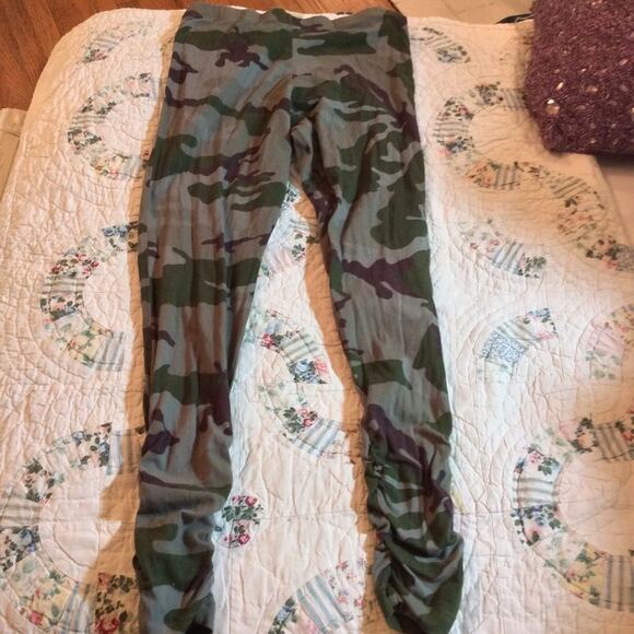 COTTON SPANDEX CAMO YOGA ATHLEISURE LEGGINGS - Picture 1 of 3